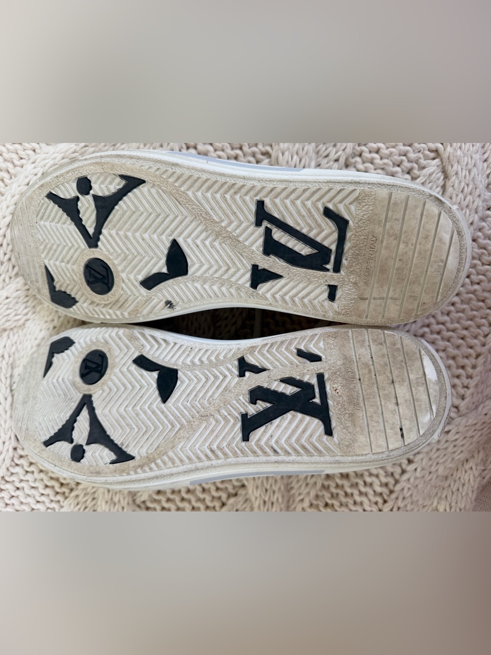 Louis Vuitton Men’s White Leather Sneakers. - Picture 10 of 14